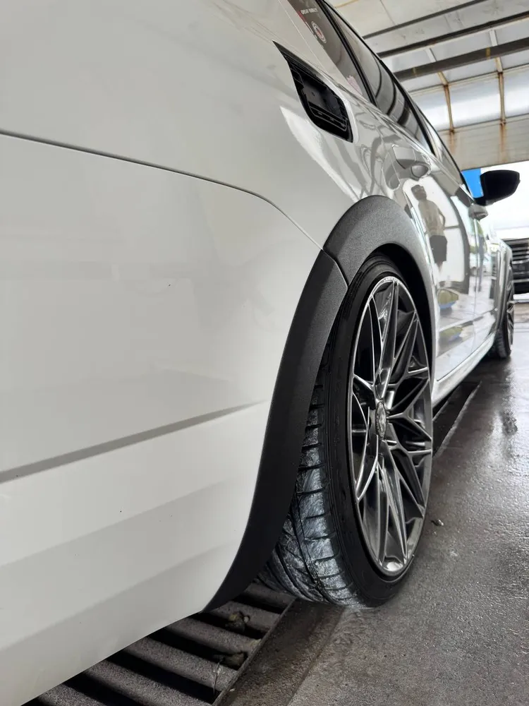 Накладки на арки Skoda Octavia A7 SocPack шагрень (CT-SKА7-W01)