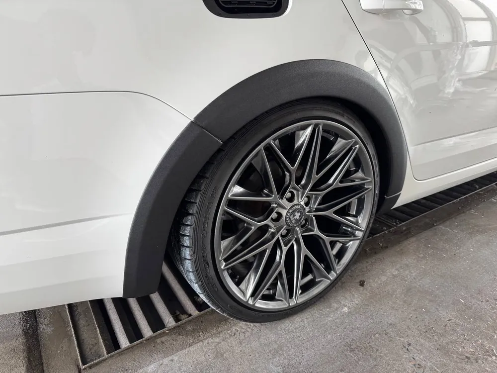 Накладки на арки Skoda Octavia A7 SocPack шагрень (CT-SKА7-W01)
