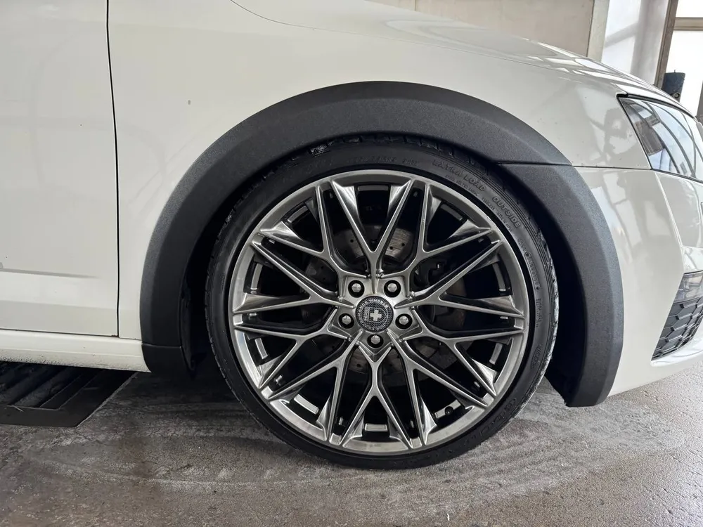 Накладки на арки Skoda Octavia A7 SocPack шагрень (CT-SKА7-W01)