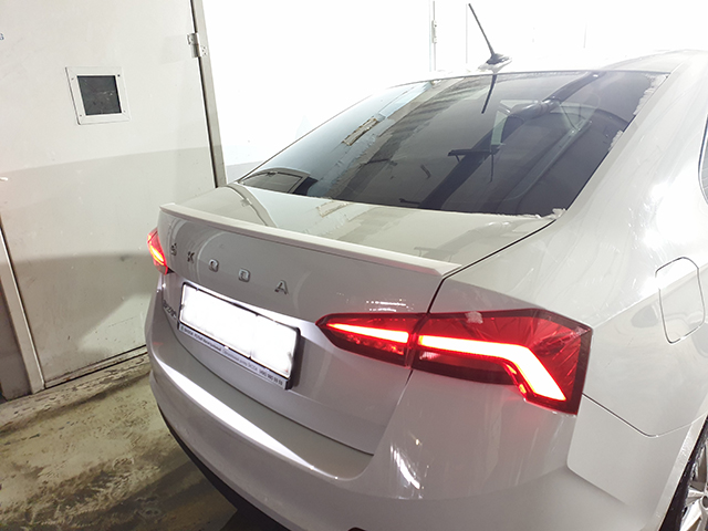 Спойлер Skoda Rapid заводской лип (CT-RAP-SP02)