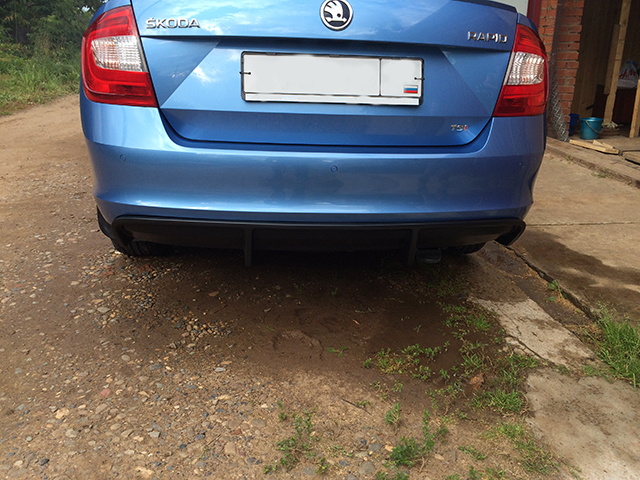 Задняя накладка Skoda Rapid CSR Style диффузор (CT-RAP-B02)