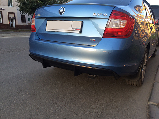 Задняя накладка Skoda Rapid CSR Style диффузор (CT-RAP-B02)