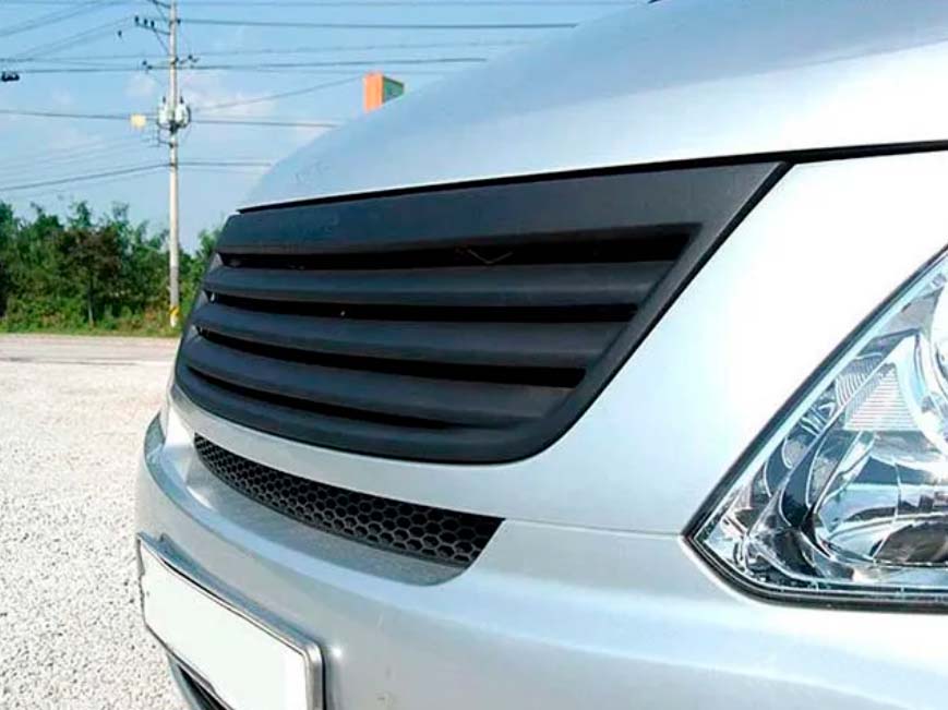 Решетка радиатора Huyndai Grand Starex ламели без значка (CT-H1-G01)