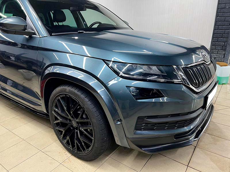 Накладка на передний бампера Skoda Kodiaq PARSAN (PT-SKKQ-FL01)