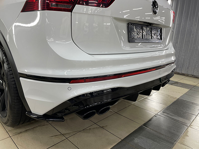 Вставка в диффузор Volkswagen Tiguan R MK2 (PT-VWTG-DF02)