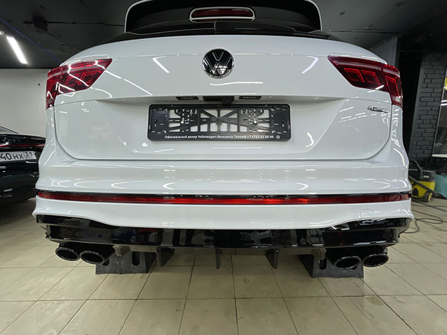 Вставка в диффузор Volkswagen Tiguan R MK2 (PT-VWTG-DF02)