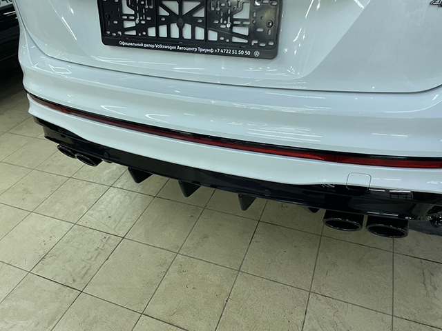 Вставка в диффузор Volkswagen Tiguan R MK2 (PT-VWTG-DF02)