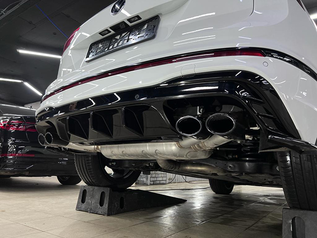 Вставка в диффузор Volkswagen Tiguan R MK2 (PT-VWTG-DF02)
