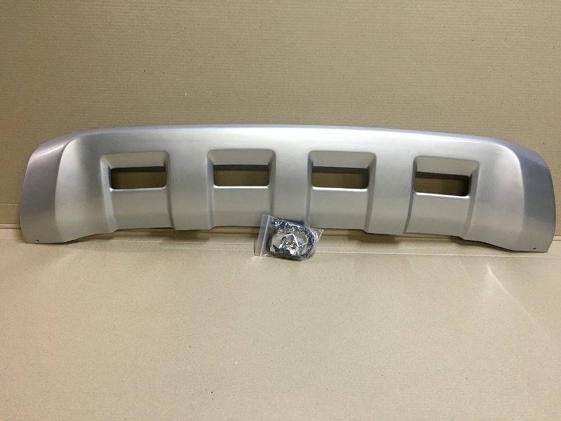 Передняя накладка Mitsubishi Pajero Sport 3 крашенная (CT-MPS3-B01)